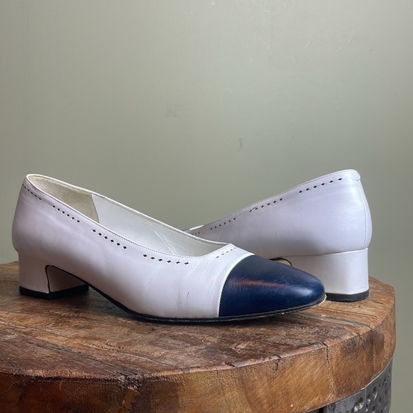 Vintage Rangoni Firenze Blue White Leather Square Heeled Spectator Pump Sz 7.5M - Picture 4 of 14